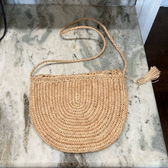 Handmade Straw Crossbody Bag - Picture 6 of 6